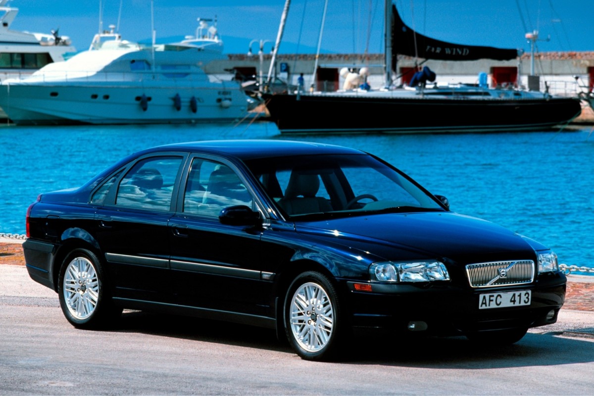 Sim, a Volvo uma vez colocou um V8 no XC90