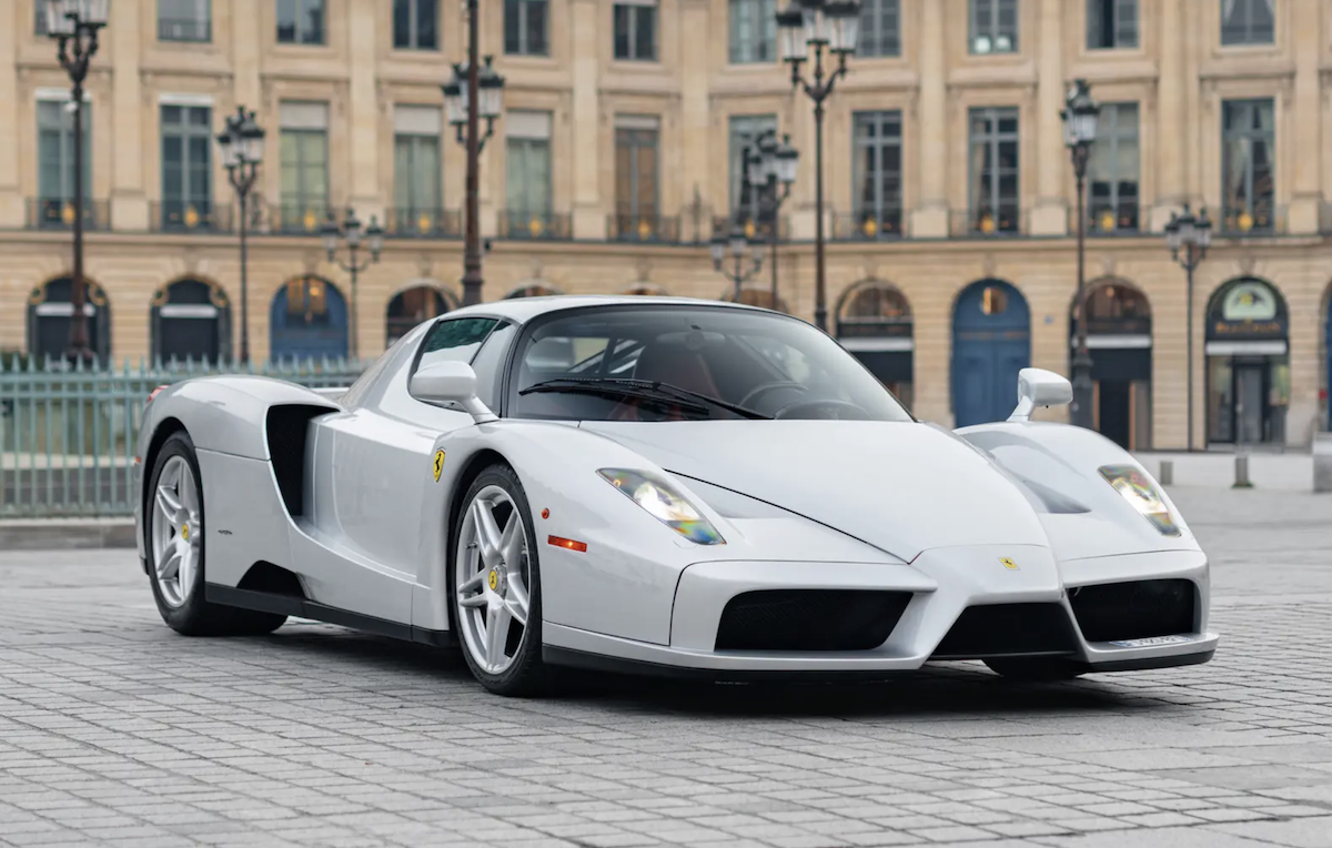 Um dos Ferrari Enzos mais raros pode trocar de mãos por US$ 6,1 milhões