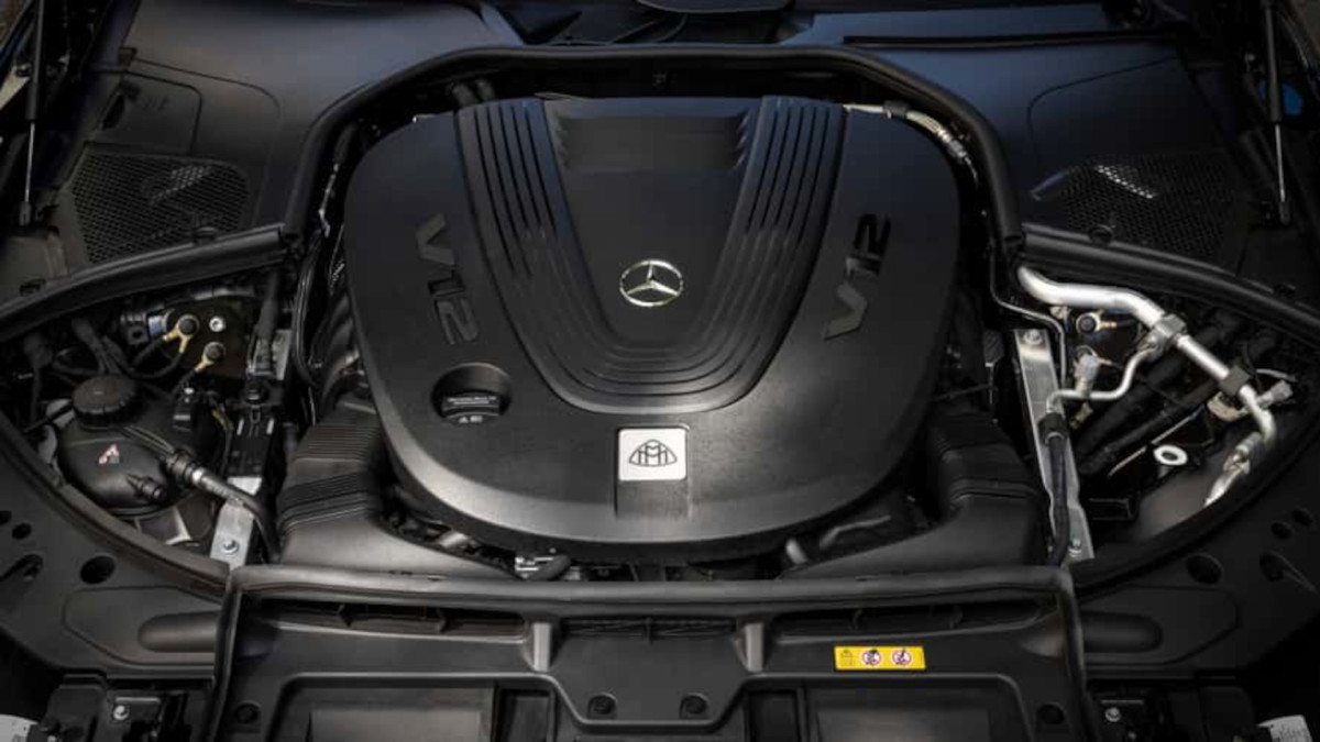 América mantém o V12 Maybach, a Europa perde