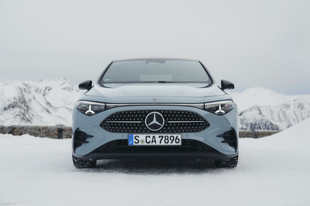 Mercedes-Benz recorre à China para futura tecnologia EV