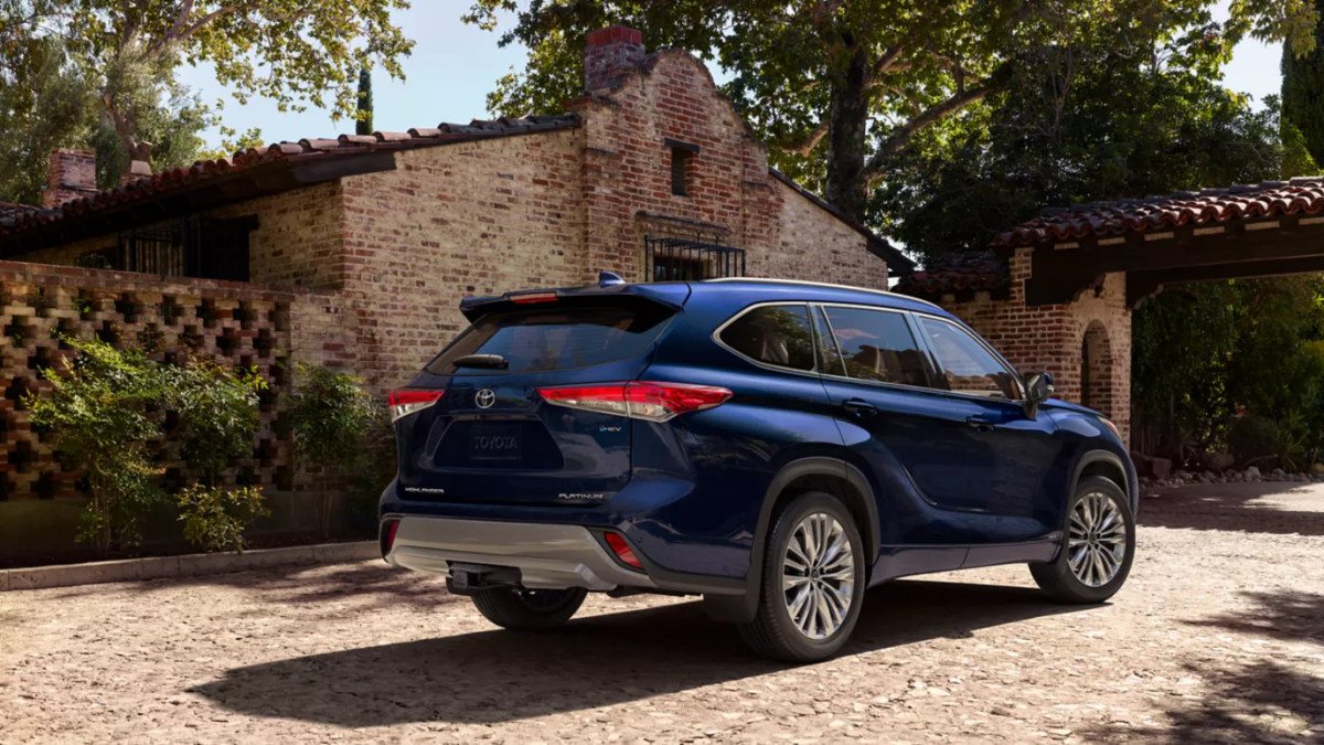 Por que o Japão está subitamente interessado em um SUV Toyota construído nos EUA