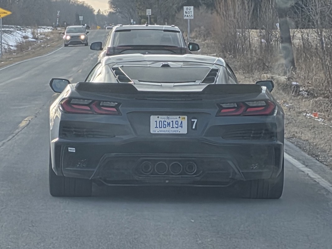 Outro Corvette C8 Widebody avistado – Este é o Grand Sport?