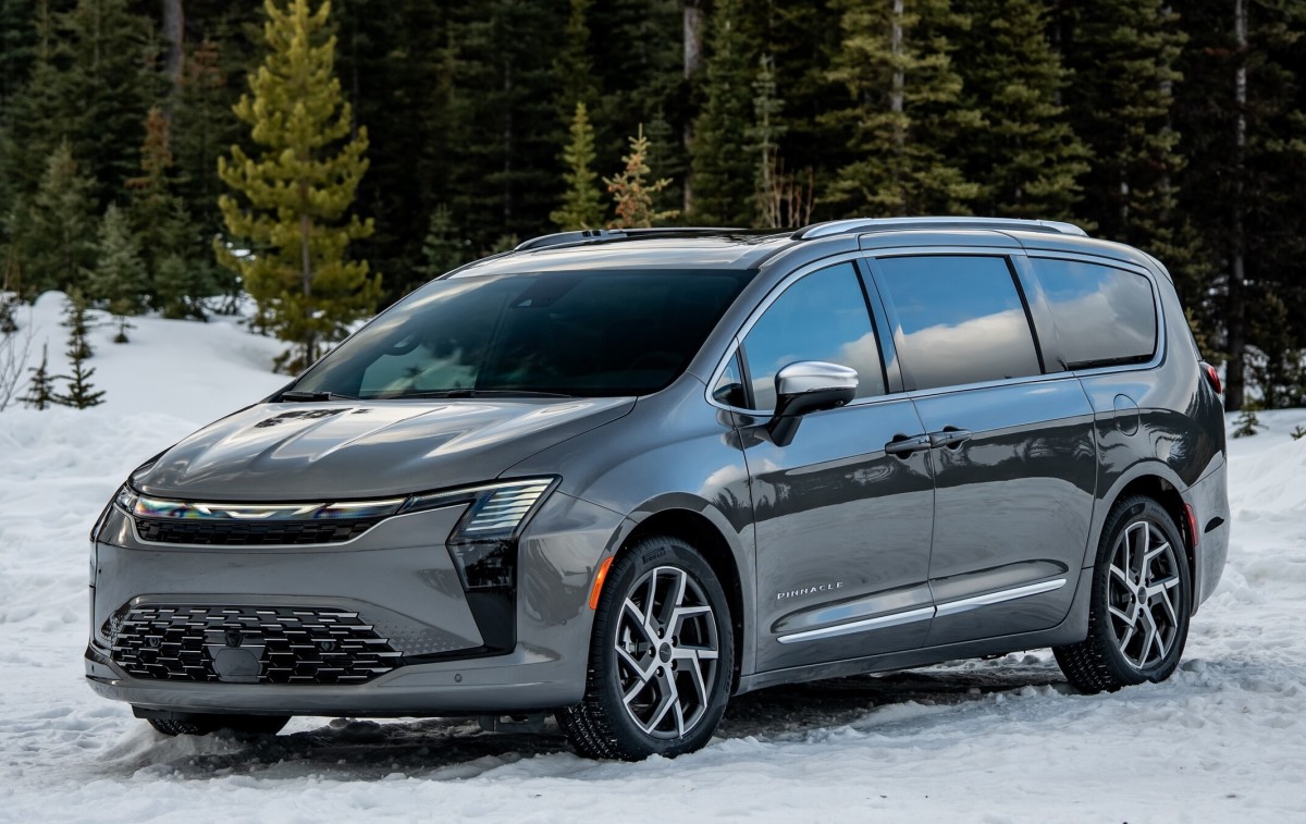 O preço da Chrysler Pacifica 2027 faz com que o Kia Carnival pareça o melhor negócio