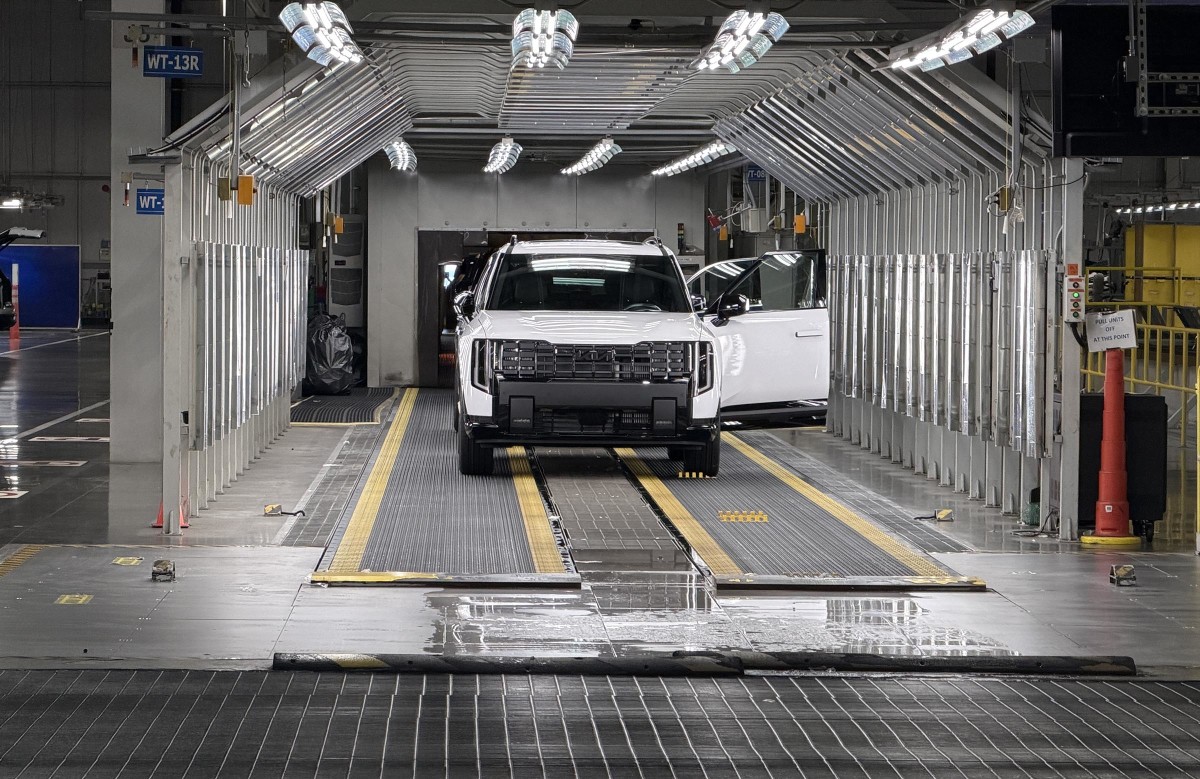 O híbrido “Selluride” é a grande aposta da Kia para 2027