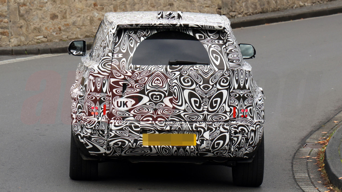 O Baby Defender Sport da Land Rover não combina com o modelo off-road em tamanho real