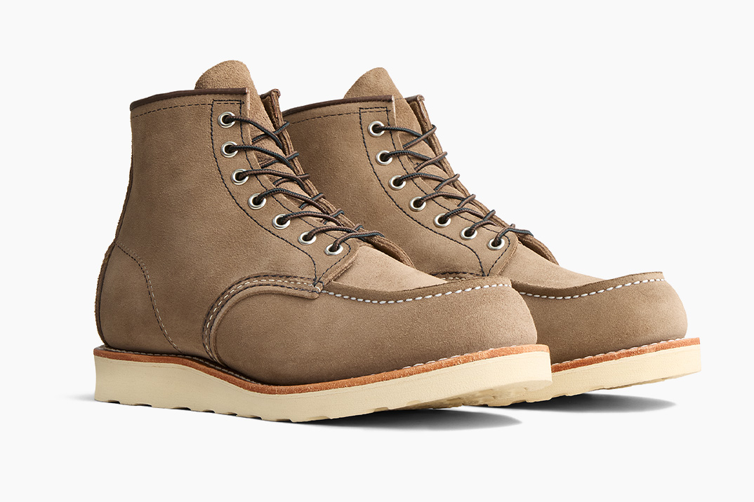Red Wing coloca seu moc clássico em couro áspero de arenito Mohave