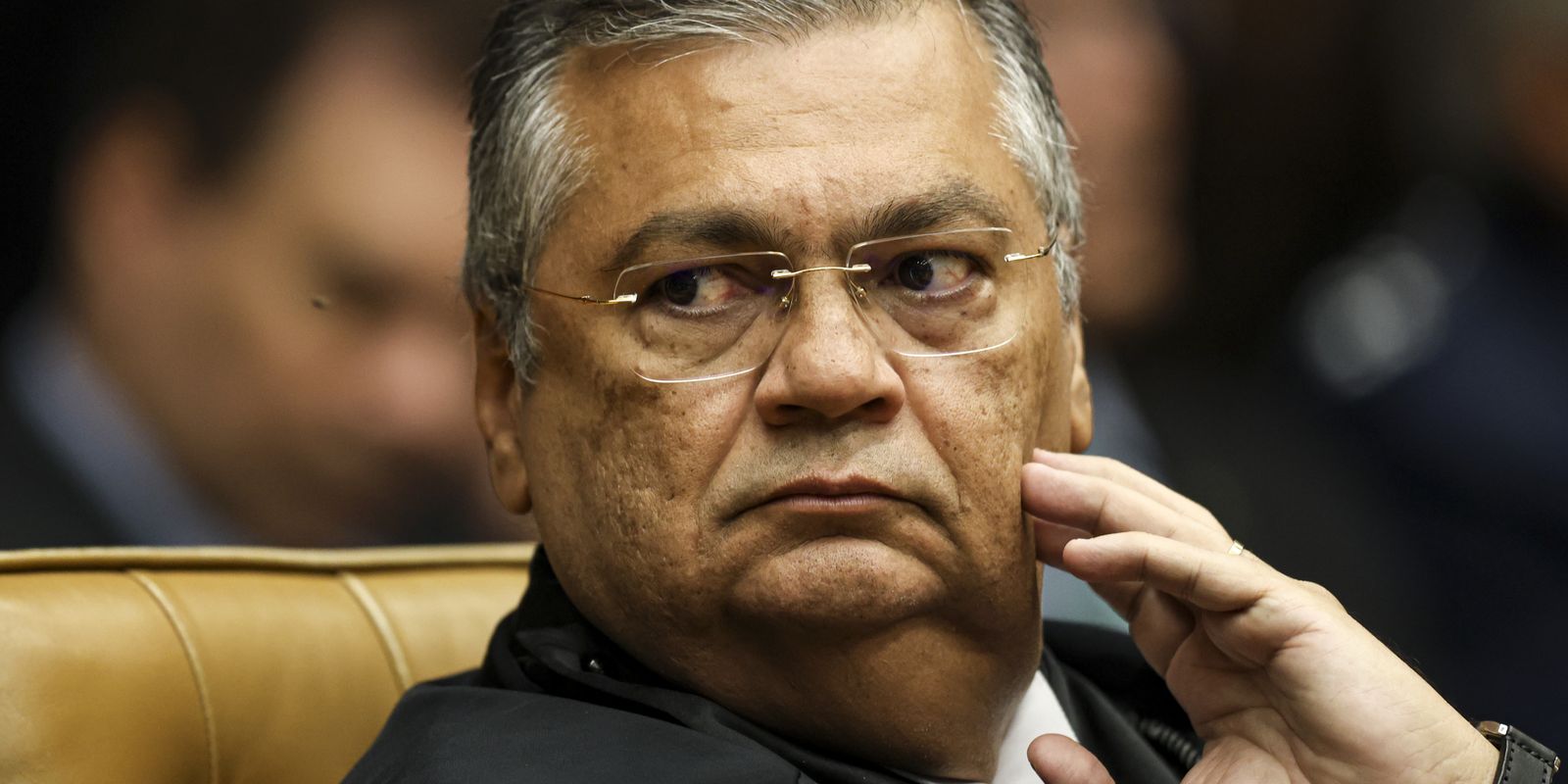 Dino acaba com a aposentadoria compulsória como punição a juízes