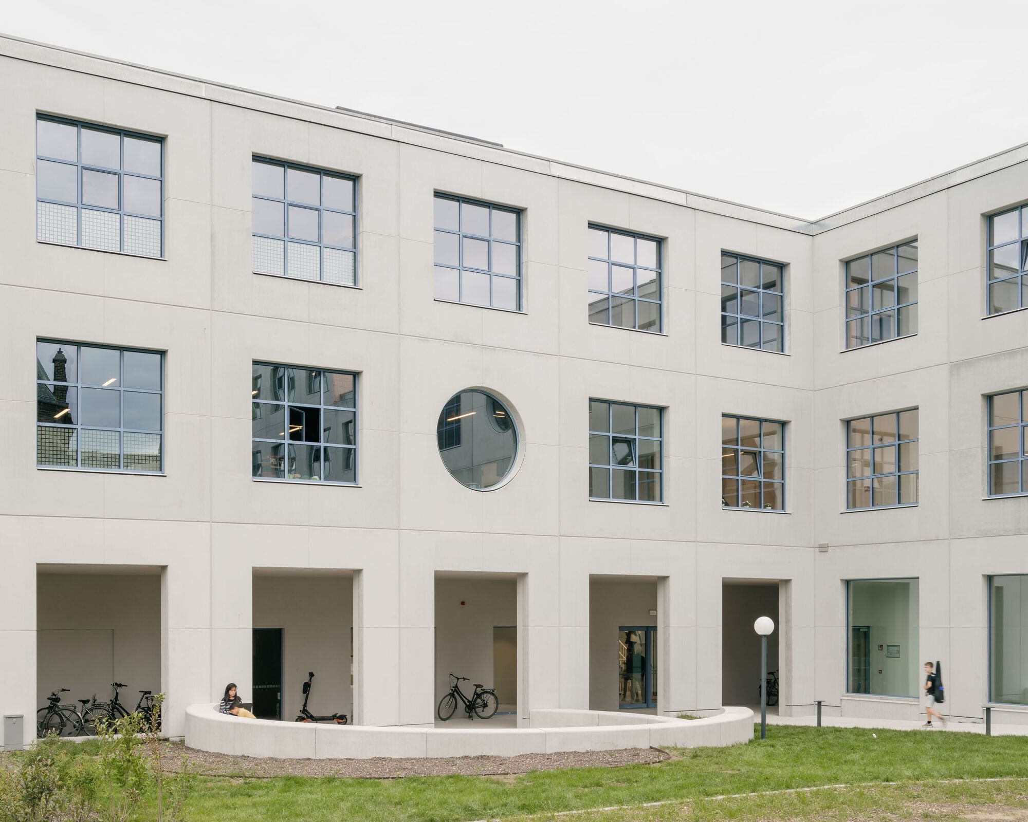 Centro de Arte / FELT arquitetura e design + Oskar arquitetos