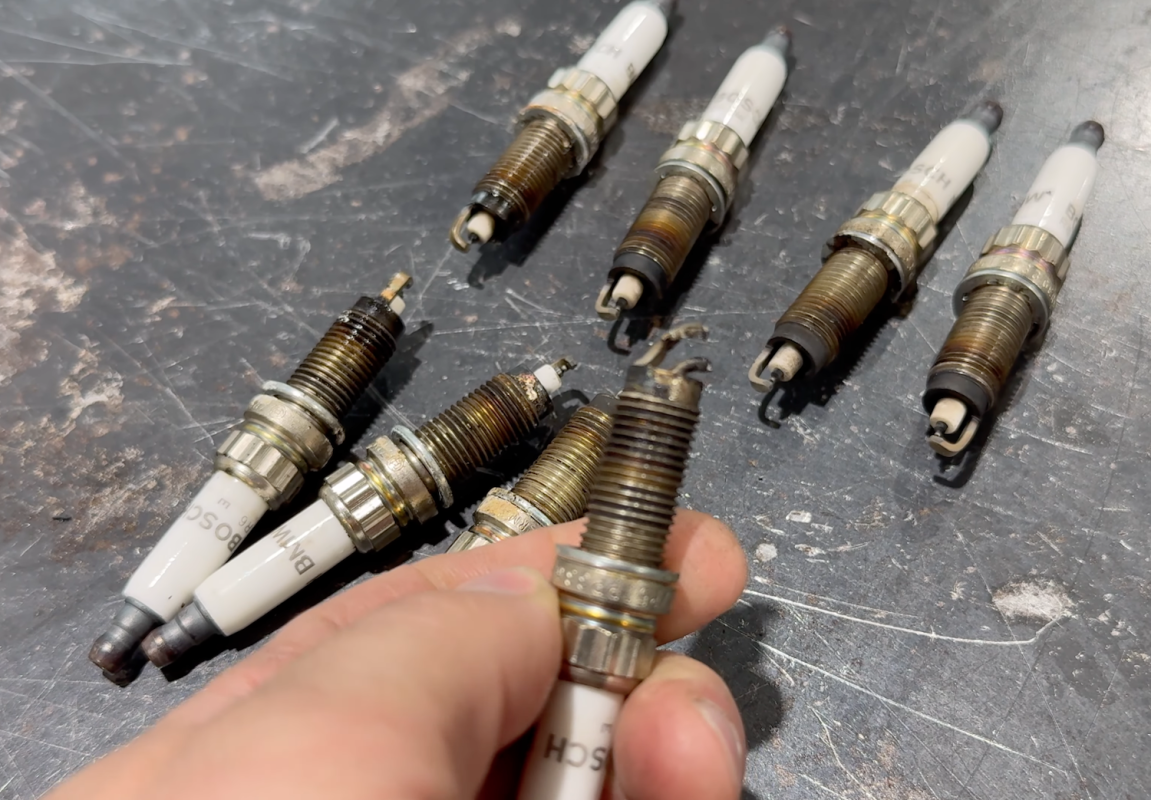 Por dentro de uma das falhas mais infames do motor V8 da BMW