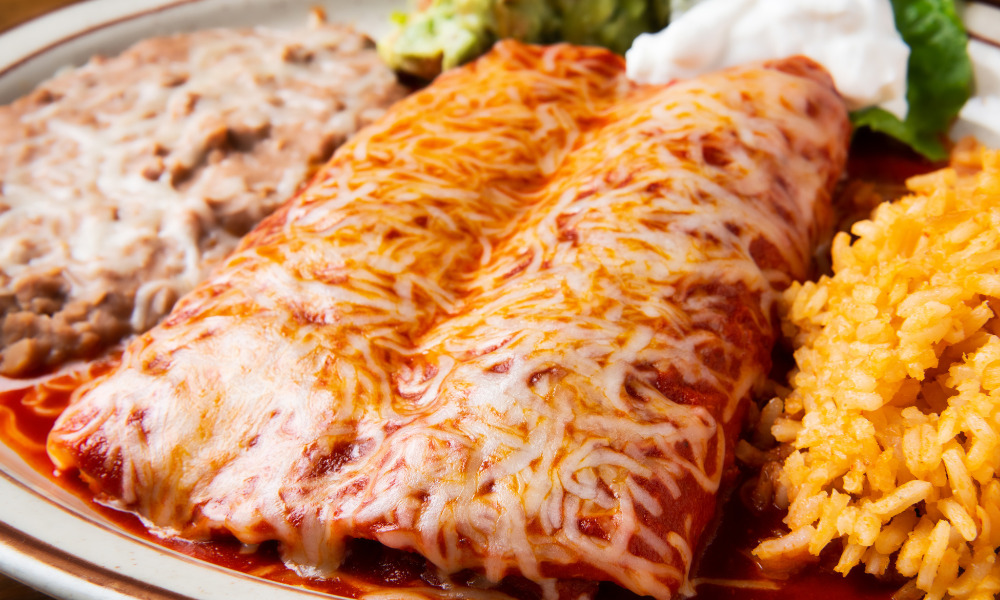Enchiladas fáceis com frango assado