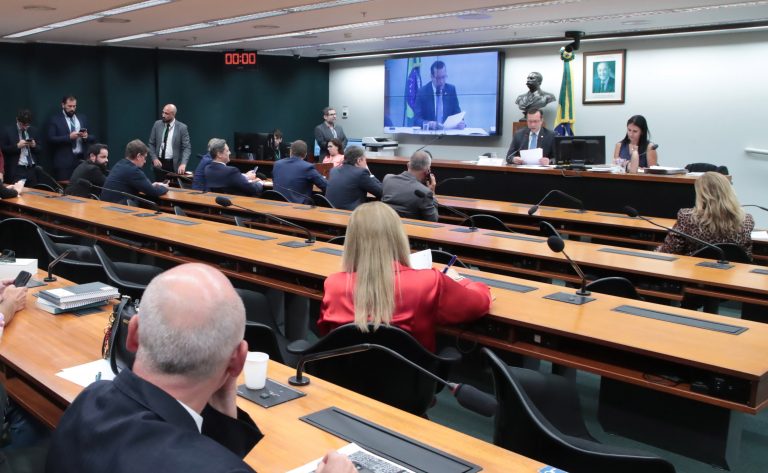 Comissão convoca Mauro Vieira para prestar esclarecimentos sobre guerra no Oriente Médio – Notícias