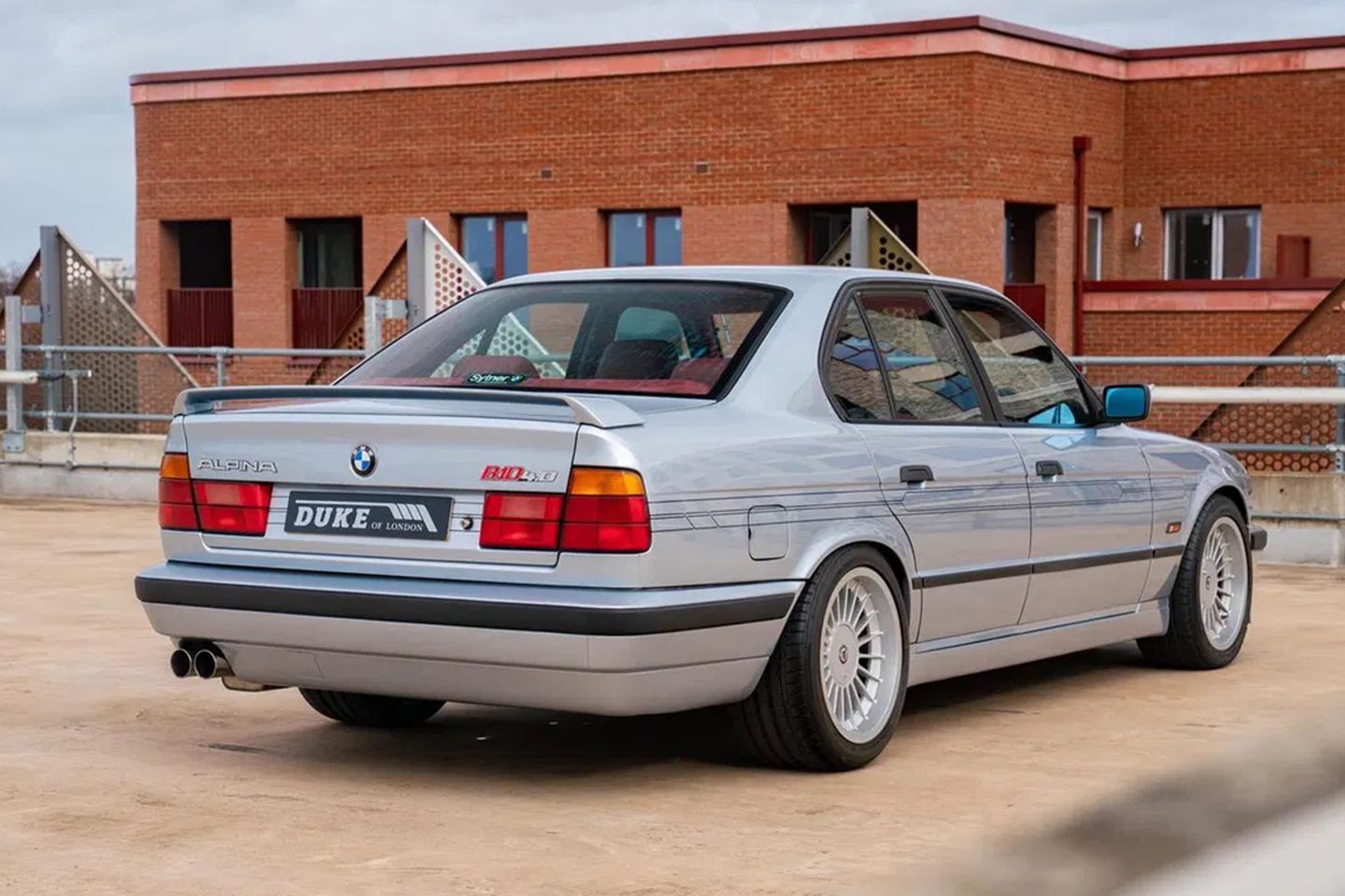 Alpina B10 V8 | Clube High Mile