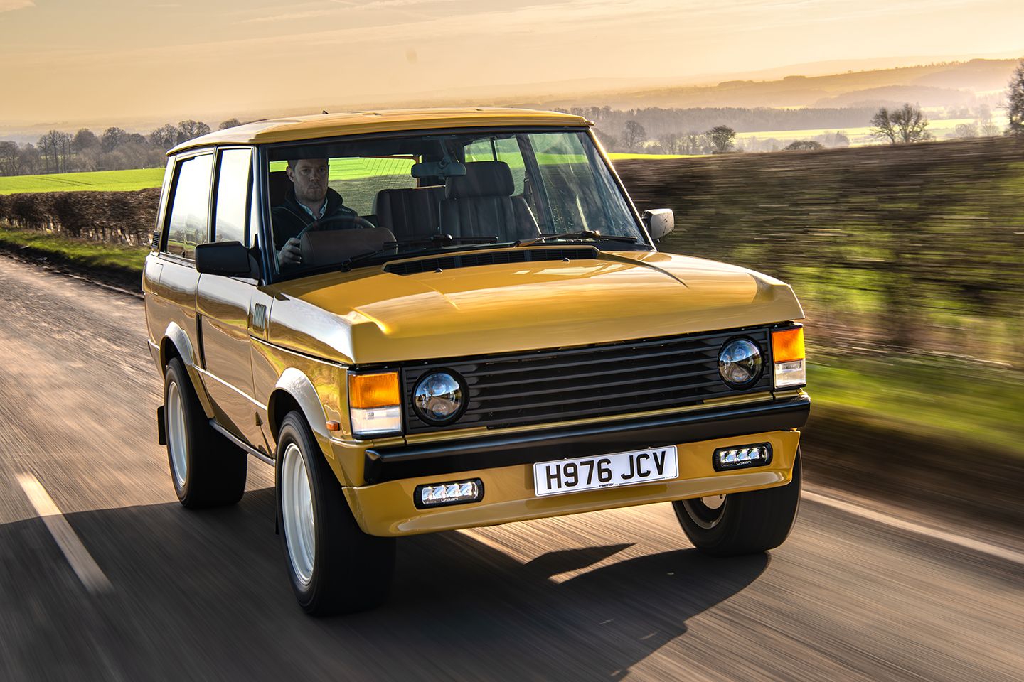 Eis o Twisted Range Rover Classic