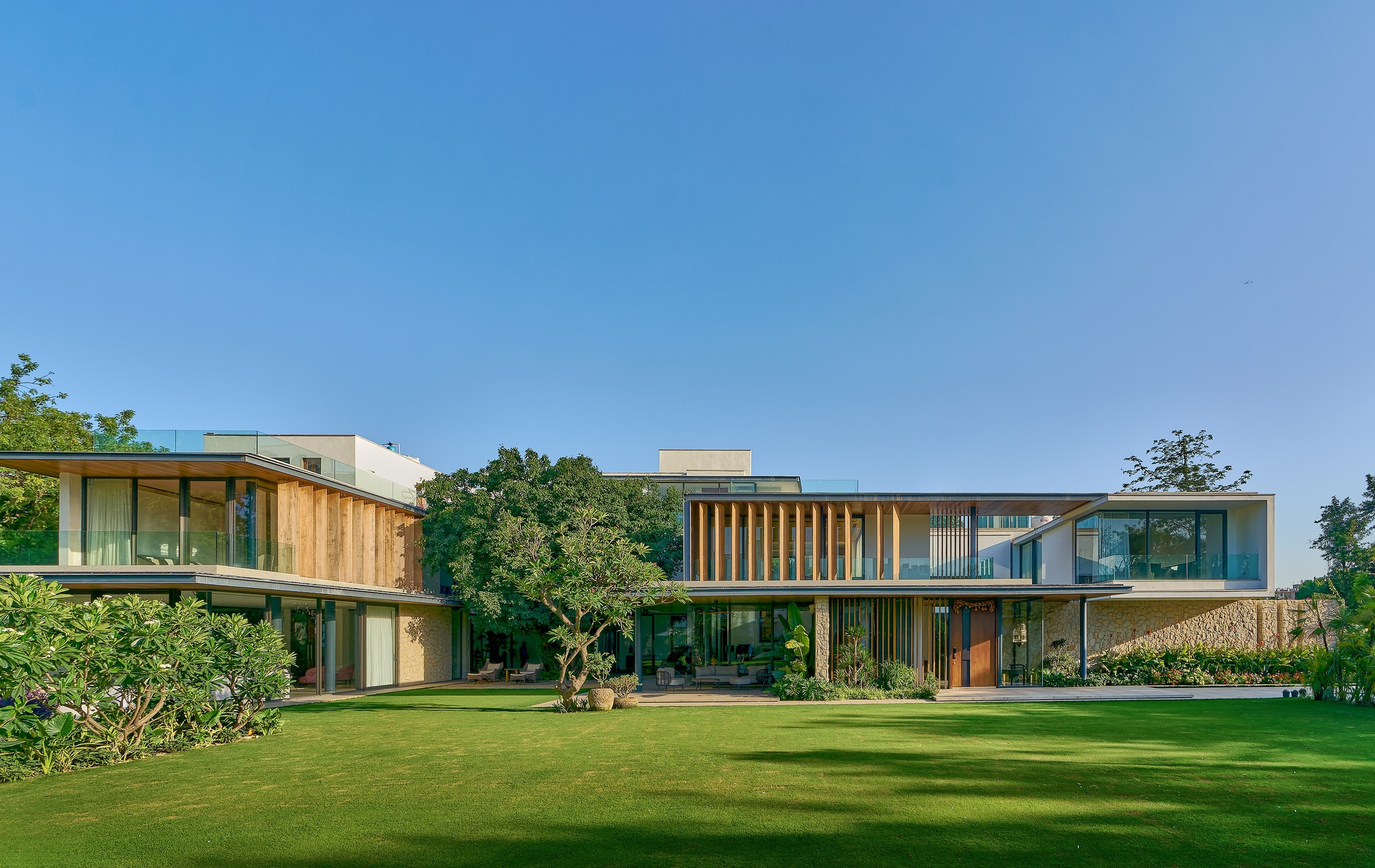 Casa Pátio / Parceiros DADA