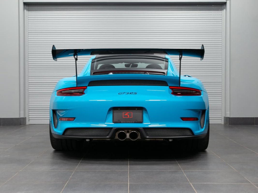 Incêndio destrói oficina automotiva de última geração no Canadá, riscos de baterias de veículos elétricos chamam atenção