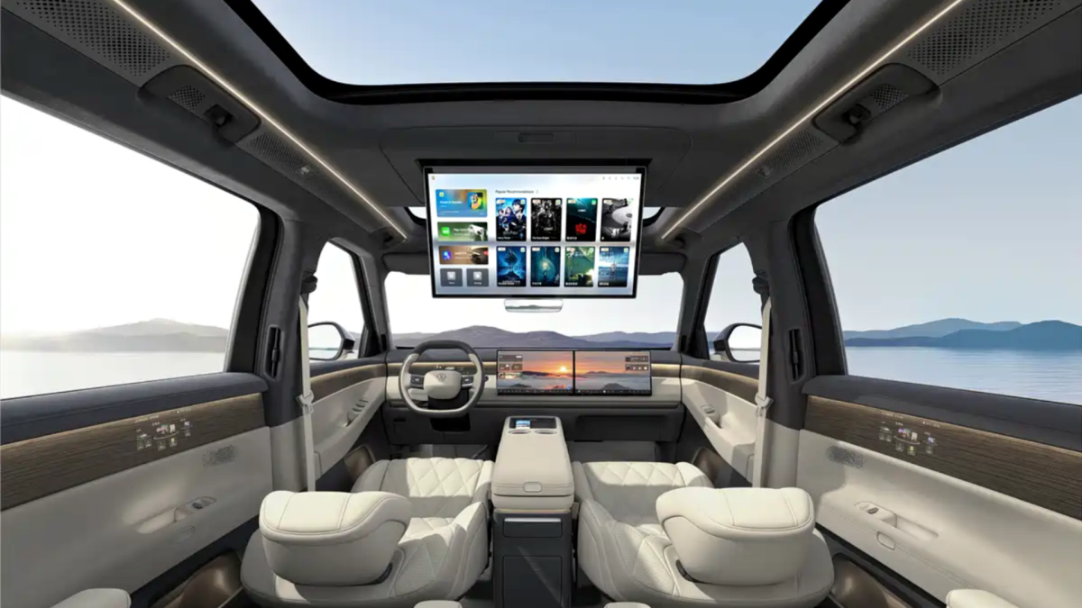 O maior SUV eletrificado da Volkswagen revela seu interior selvagem e cheio de tela