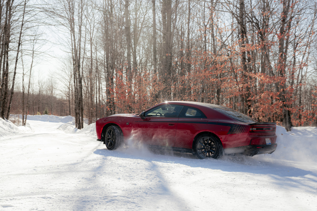 O carregador AWD da Dodge transforma um muscle car em uma fera para todas as estações