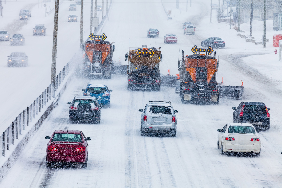 Aviso de grande tempestade de inverno: previsão de queda de neve massiva e ventos de 80 mph com até 4 pés de neve em algumas áreas