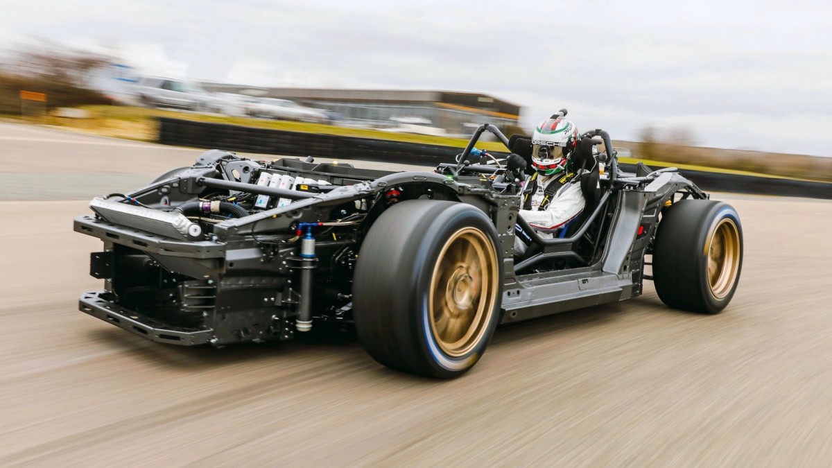 Afinal, os elétricos 718 Cayman e Boxster da Porsche não estão mortos