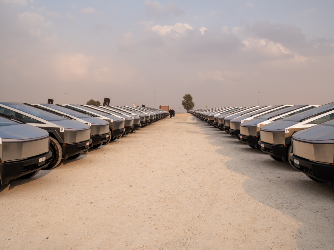 Os fãs mais devotados de Tesla estão indo embora silenciosamente