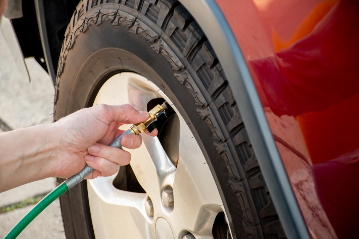 Os sensores dos pneus do seu carro podem estar enviando sinais que podem rastreá-lo