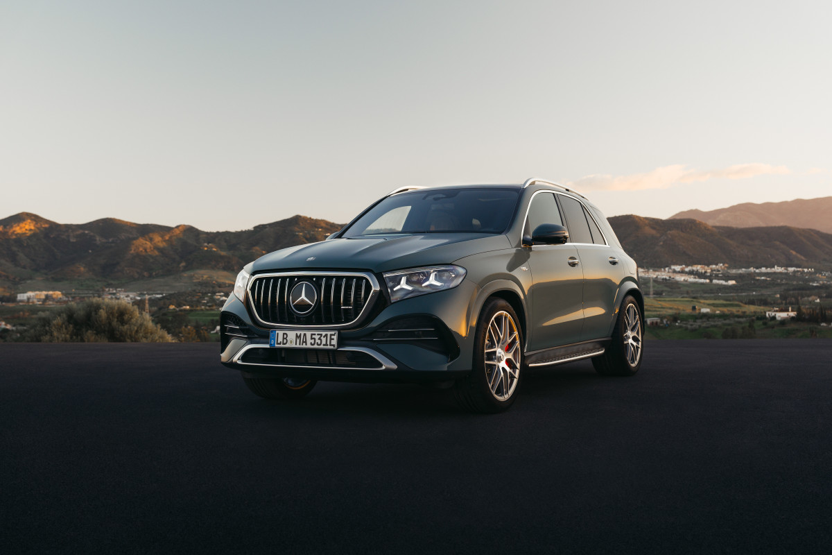 2027 Mercedes-AMG GLE 53 Hybrid traz potência V8 sem o V8