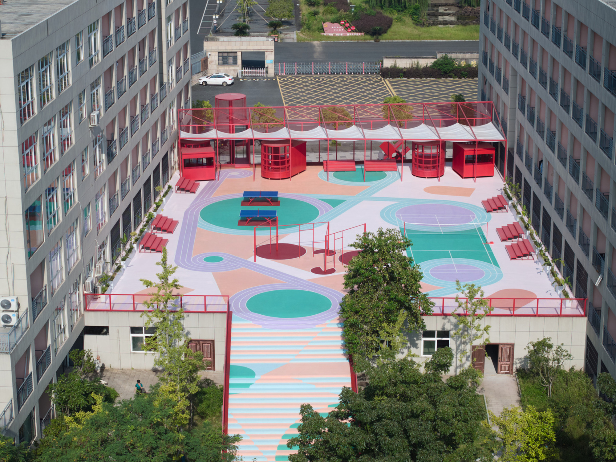 Youth Commons / Estúdio RE+N