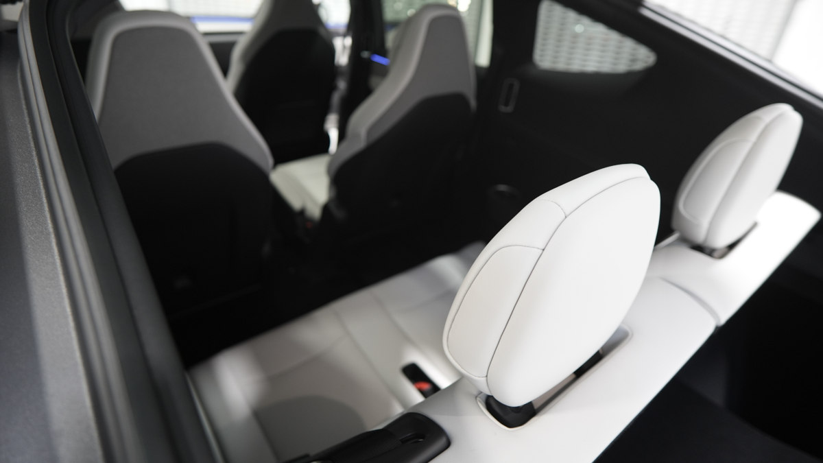 Pistas sugerem que um Tesla Model Y maior está chegando aos EUA
