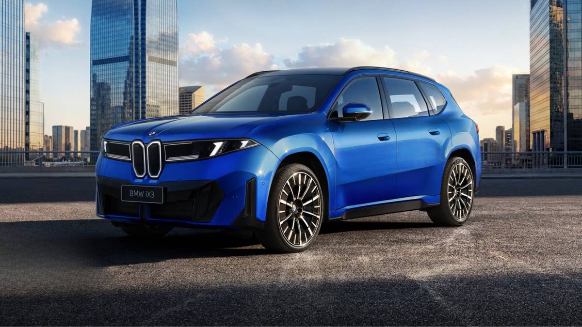 BMW iX3 reivindica 434 milhas de autonomia, deixando rivais para trás