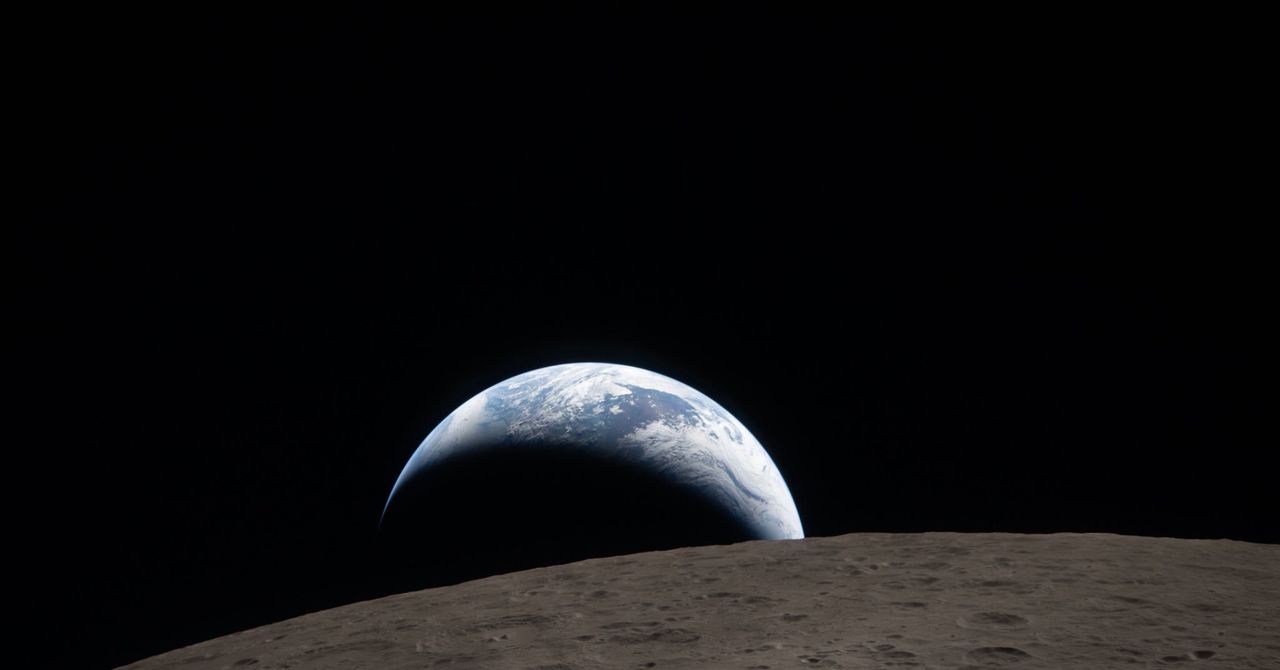 A vista deslumbrante de Artemis II do outro lado da Lua