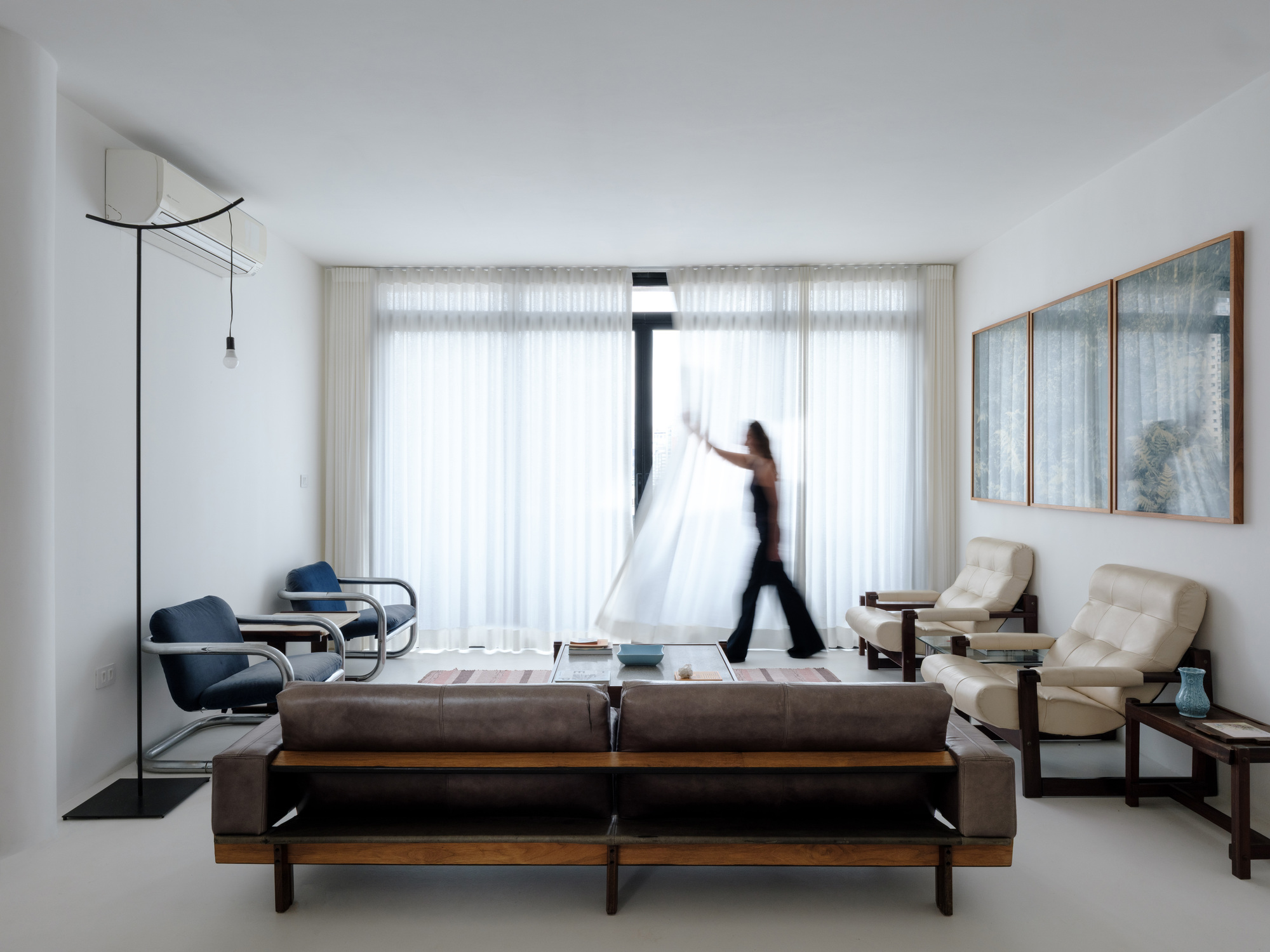 CB’s Apartment / Julia Peres.Co Arquitetura