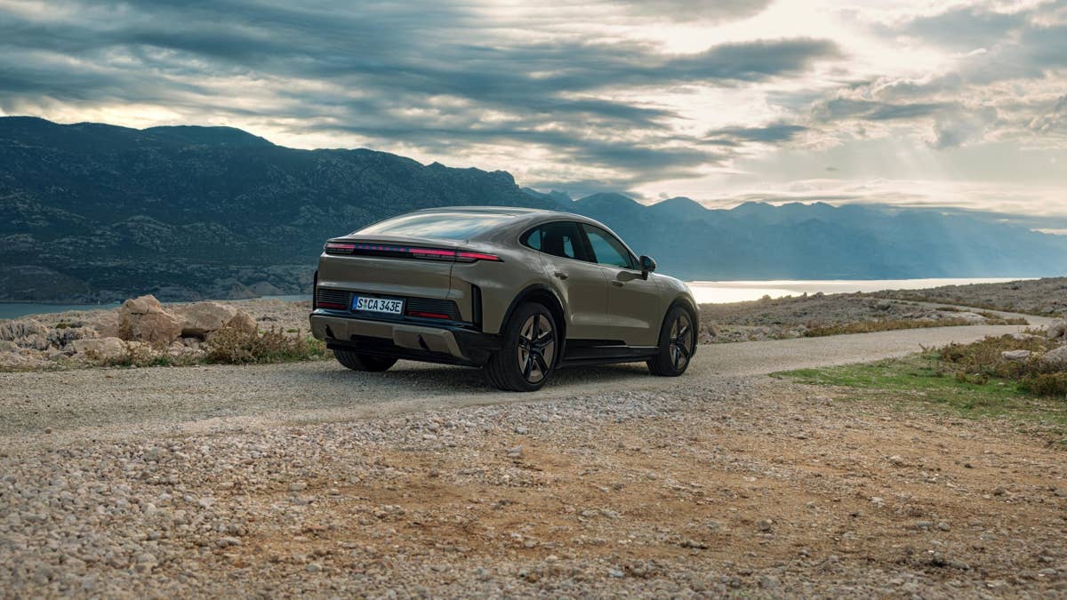 Porsche cobra US$ 19.500 para economizar apenas 39 libras no Cayenne EV