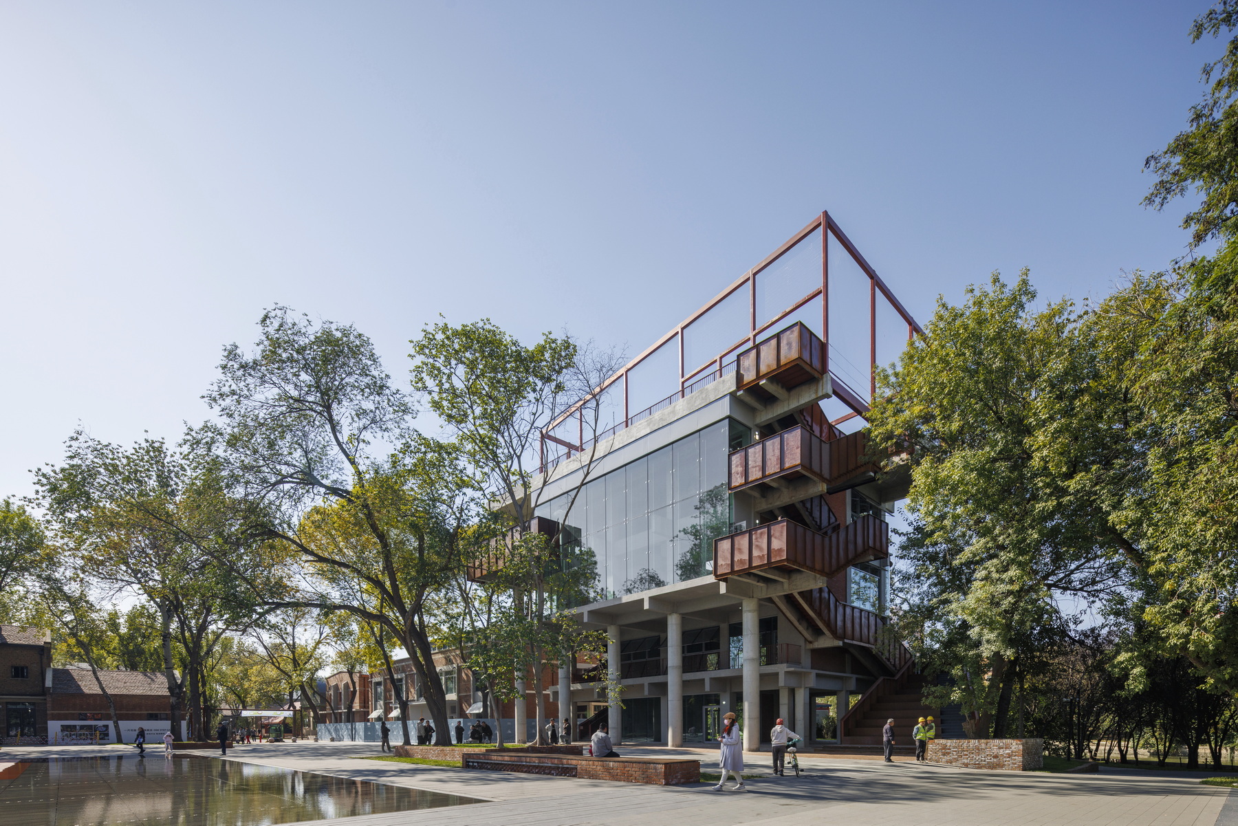 Marco Jinyi / CM Design