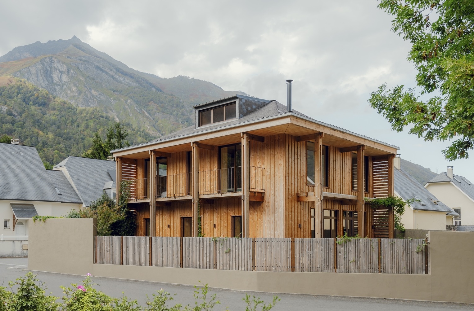 LARUNS / Mesnil Arquiteturas | ArchDaily