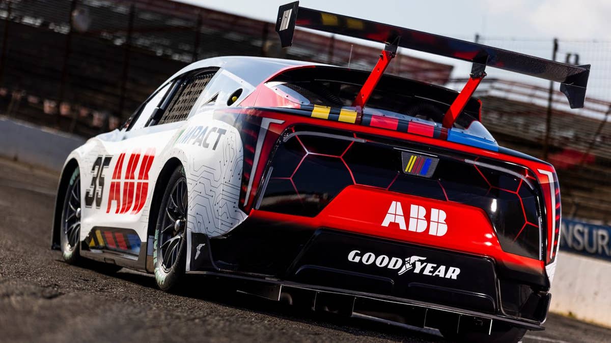 NASCAR considera carros de corrida elétricos – e os fãs estão furiosos