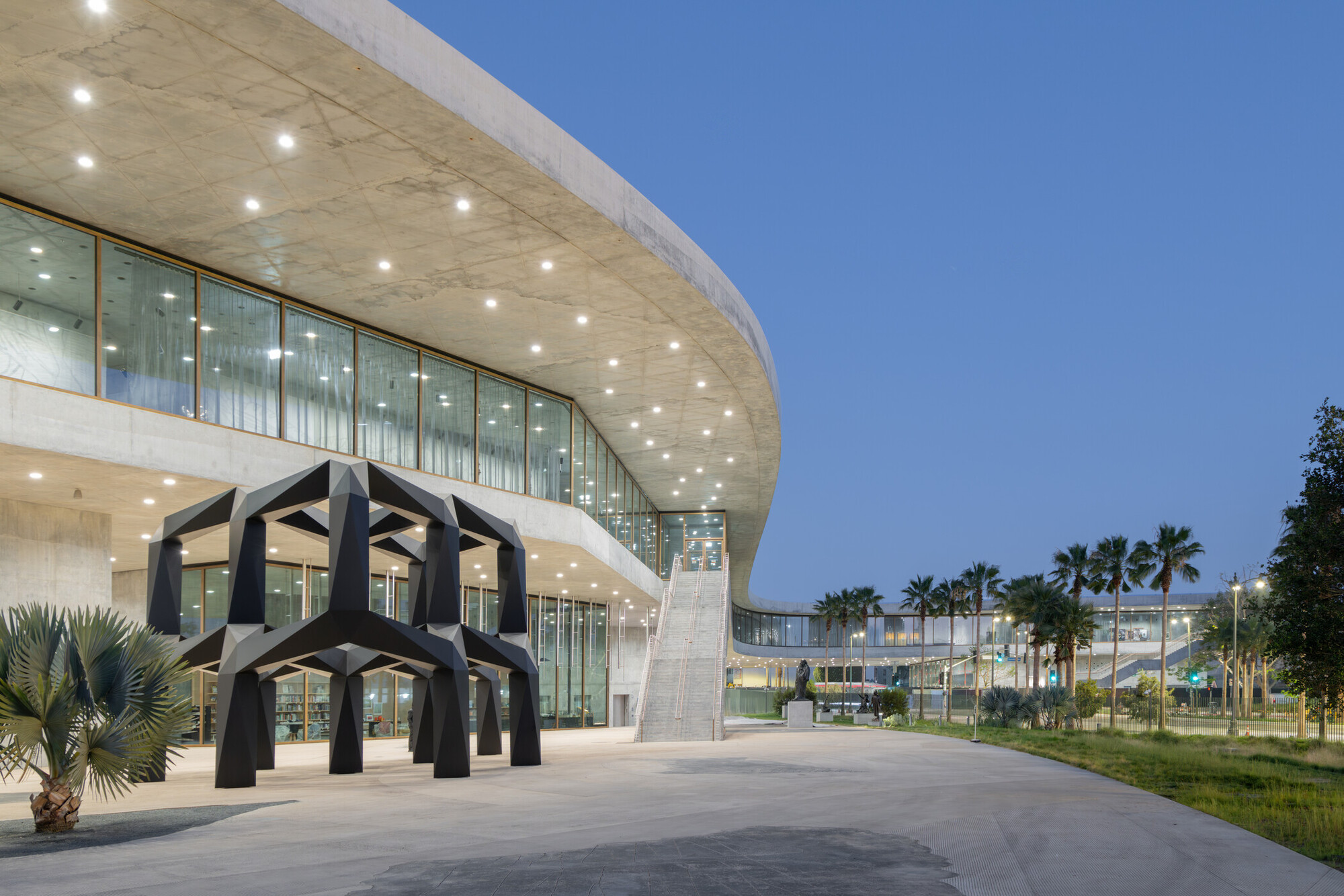 Galerias LACMA David Geffen de Peter Zumthor são inauguradas em Los Angeles