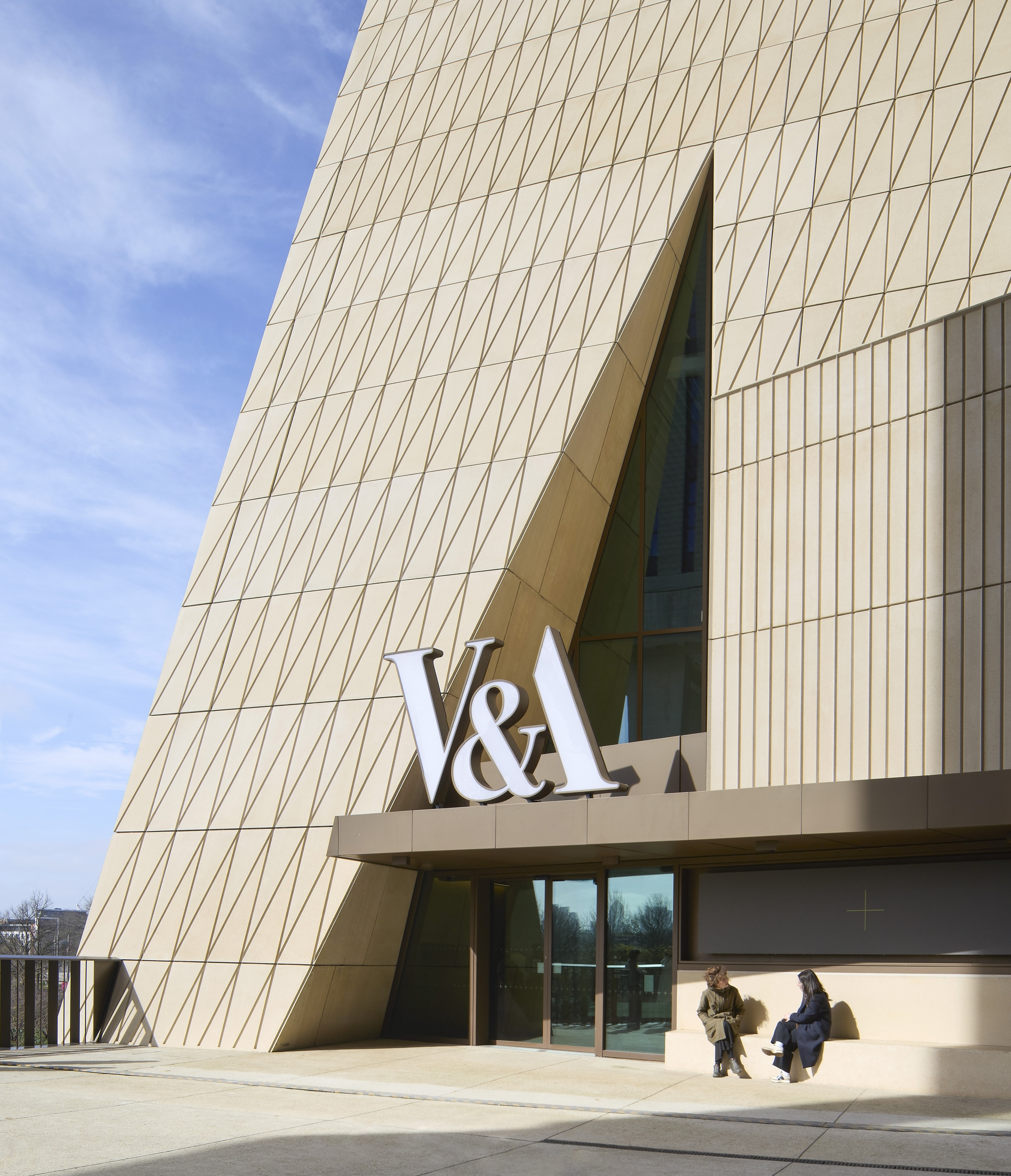 V&A East Museum de O’Donnell + Tuomey será inaugurado no bairro cultural de East London