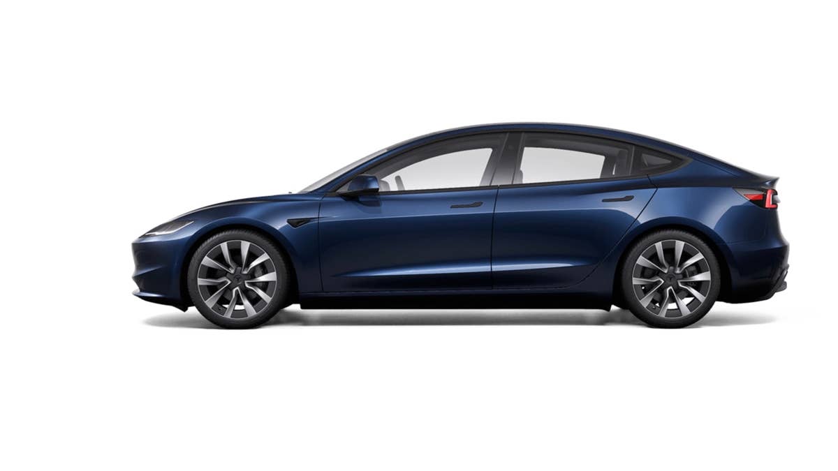 Tesla Model 3 e Model Y adicionam cores novas enquanto os fãs esperam por atualizações maiores