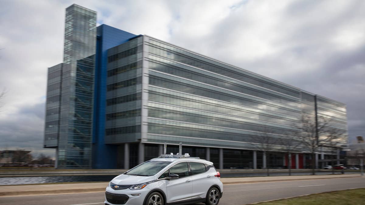 GM demite centenas de trabalhadores de TI enquanto contrata para funções de IA