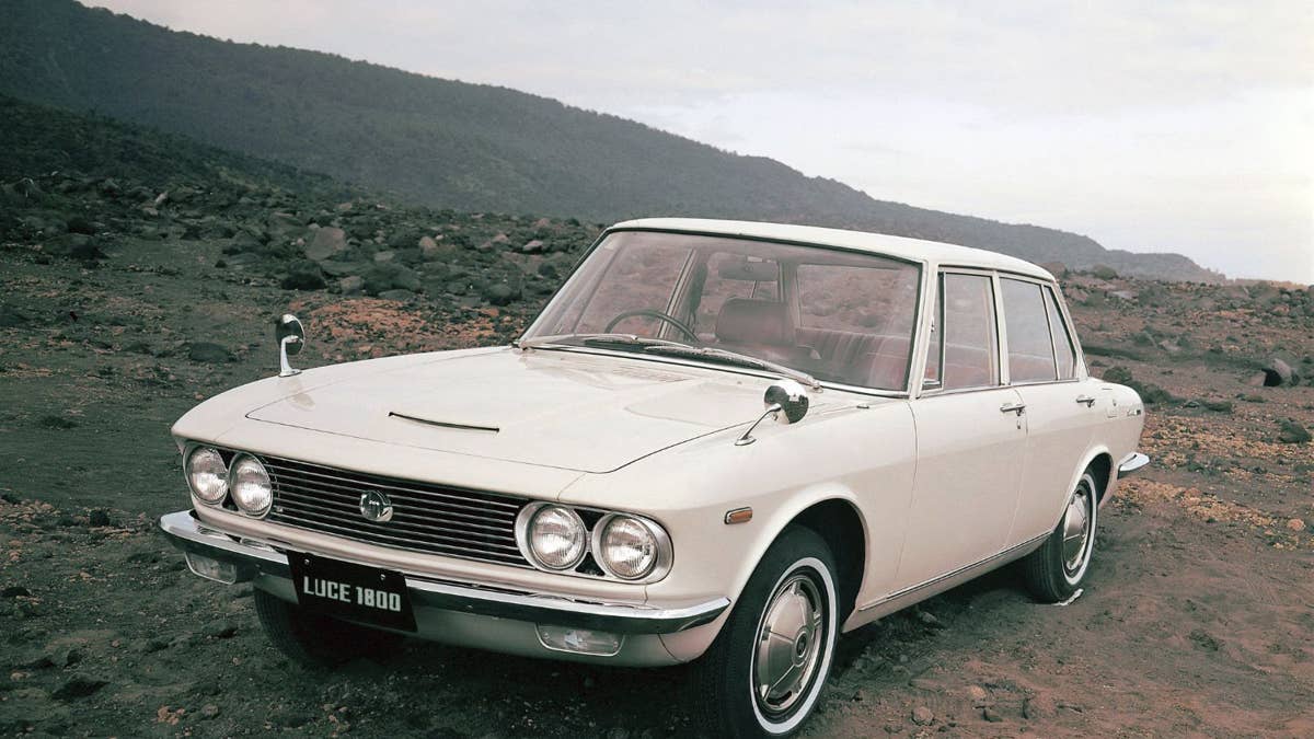A Mazda tinha uma Luce muito antes da Ferrari e quer que todos saibam