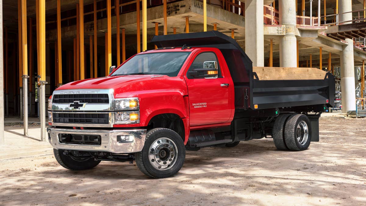 Chevrolet se afasta de seus maiores caminhões Silverado enquanto as vendas caem