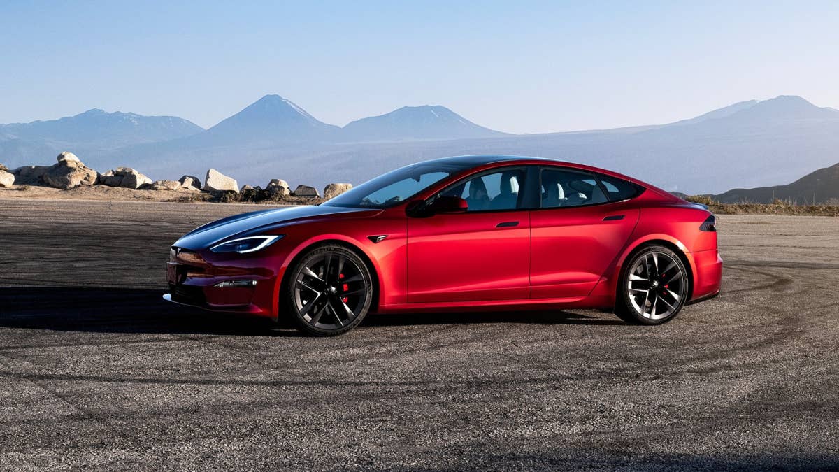 Tesla faz recall de 219.000 carros depois que a câmera traseira falha por até 11 segundos