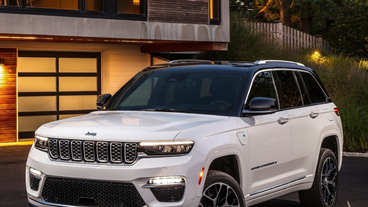 Proprietário do Jeep Grand Cherokee 4xe fica preso com a conta após fuga térmica