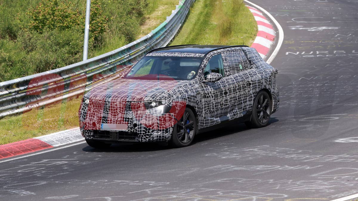 O próximo X5 da BMW chega a Nürburgring tanto a gás quanto elétrico