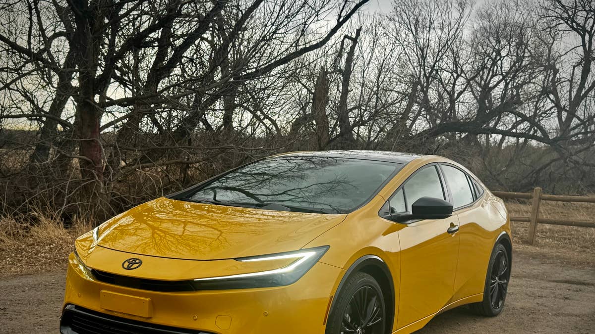 IIHS testou 16 carros novos, mas apenas dois ganharam o prêmio principal de segurança