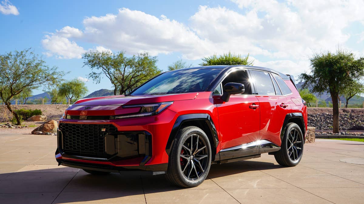 Toyota RAV4 poderia ser muito mais poderoso, mas a Toyota está se contendo