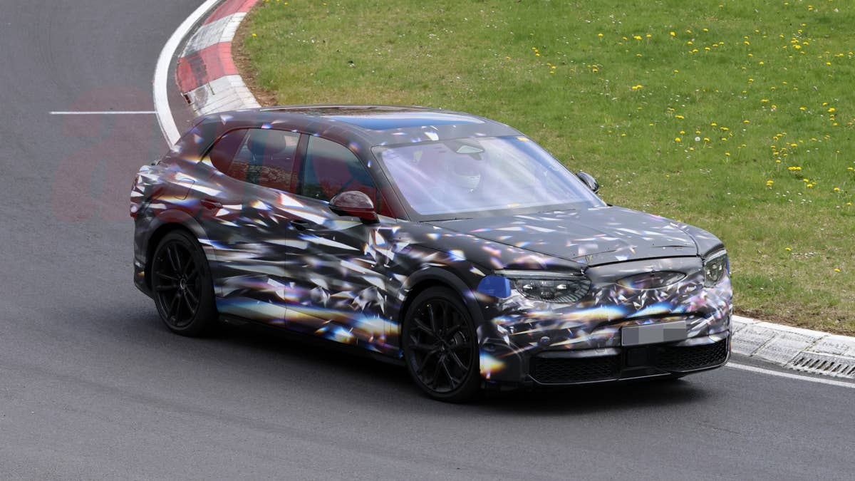 O primeiro SUV elétrico da Bentley chega a Nürburgring com novo design ousado