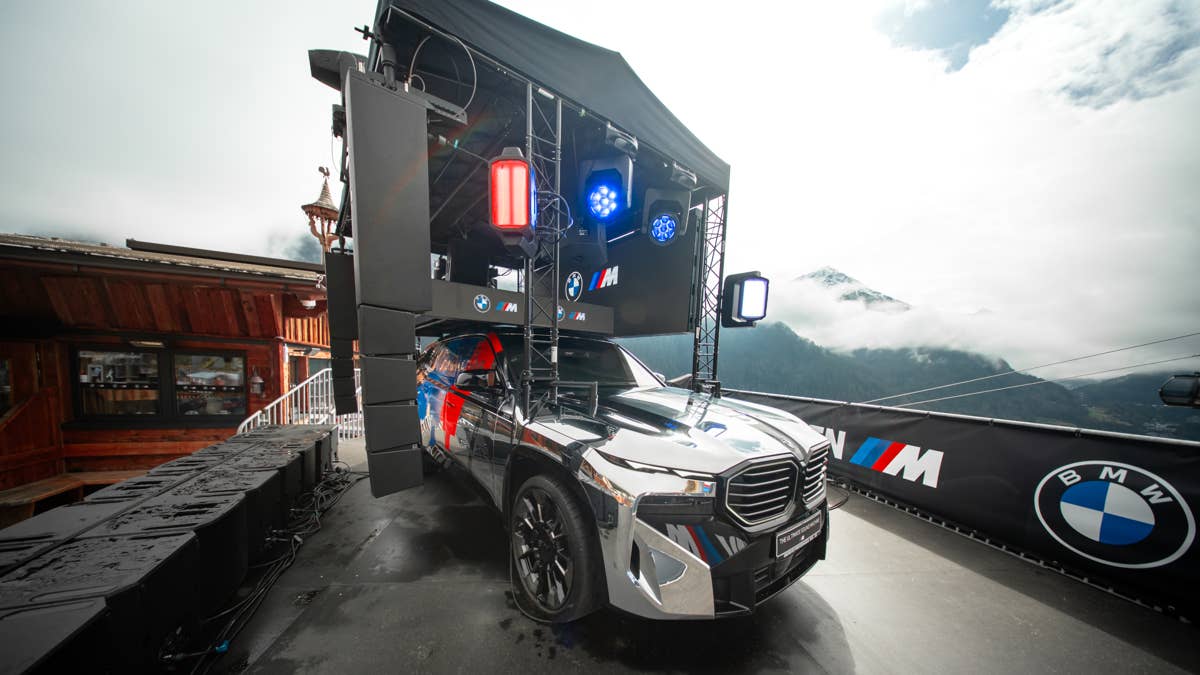 A BMW encontrou uma maneira de tornar o selo XM ainda mais estranho, transformando-o em uma cabine de DJ