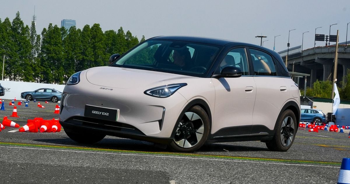 Análise do Geely EX2 2026: movimentação rápida