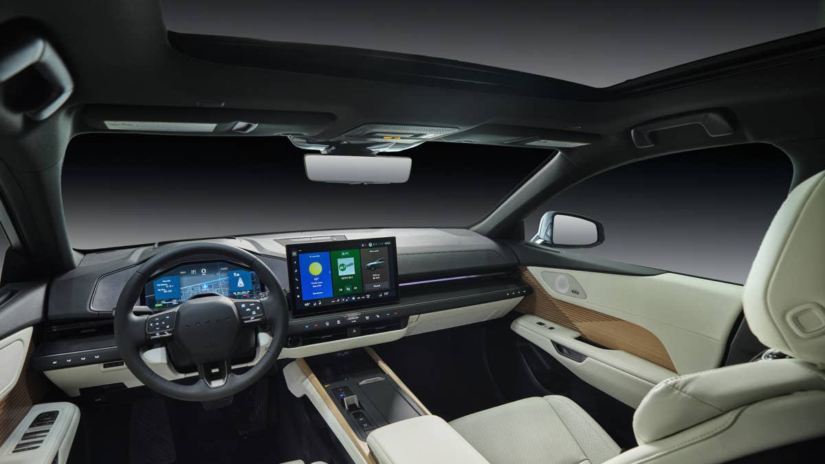 Lexus ES finalmente tem a tecnologia que combina com sua reputação de luxo